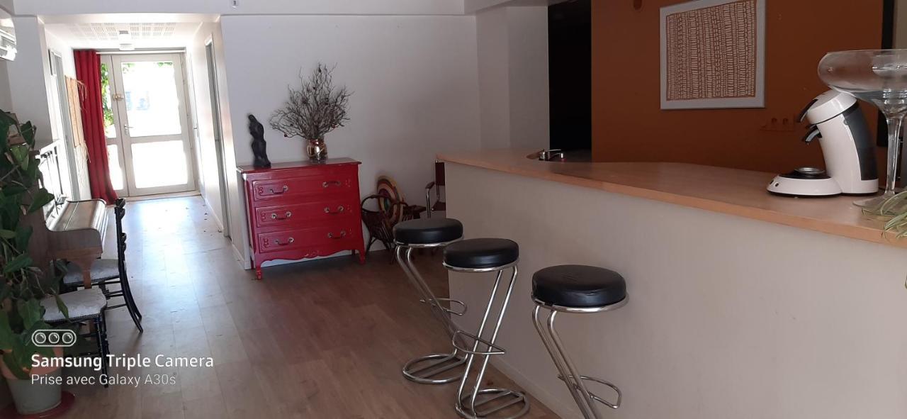 La Cigale Et La Fourmi Apartman Nîmes Kültér fotó